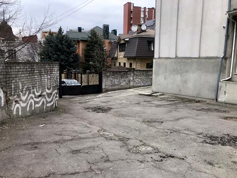 комерційна за адресою Барикадний пров., 5