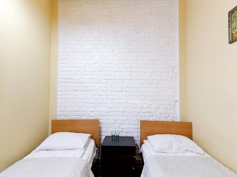 комерційна за адресою Богдана Хмельницького вул., 21