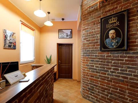 комерційна за адресою Богдана Хмельницького вул., 21