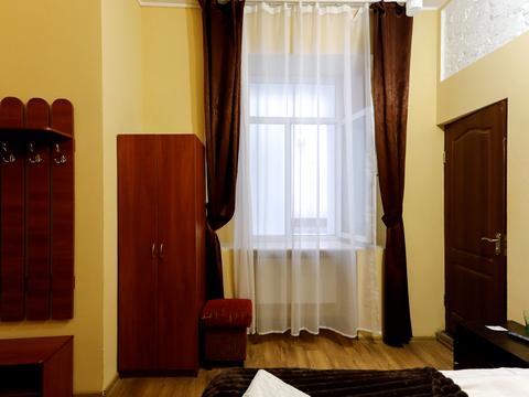 комерційна за адресою Богдана Хмельницького вул., 21