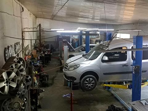 комерційна за адресою Саксаганського вул., 58