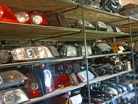 комерційна за адресою Саксаганського вул., 58