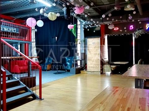 комерційна за адресою Велика Васильківська вул. (Червоноармійська), 72