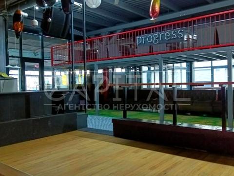 комерційна за адресою Велика Васильківська вул. (Червоноармійська), 72