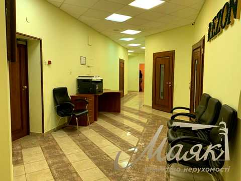 коммерческая по адресу Большая Васильковская ул. (Красноармейская), 60
