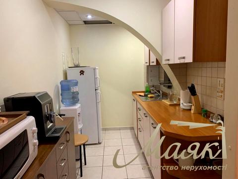 комерційна за адресою Велика Васильківська вул. (Червоноармійська), 64