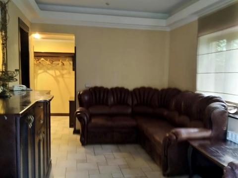 комерційна за адресою Петропавлівська вул., 20