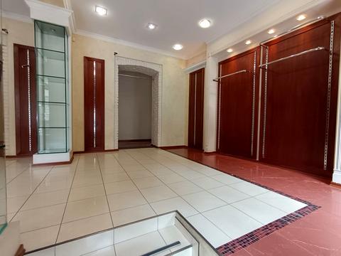 комерційна за адресою Михайла Грушевського вул., 15