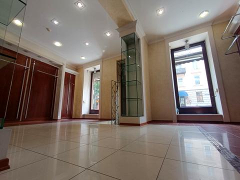 комерційна за адресою Михайла Грушевського вул., 15
