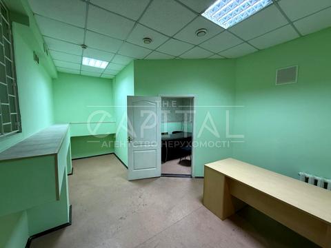 комерційна за адресою Смілянська вул., 7