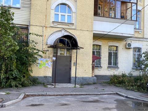 комерційна за адресою Генерала Генадія Воробйова вул. (Курська), 3