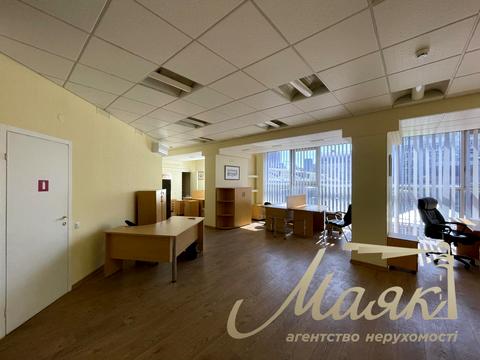 комерційна за адресою Велика Васильківська вул. (Червоноармійська), 64