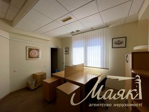 комерційна за адресою Велика Васильківська вул. (Червоноармійська), 64