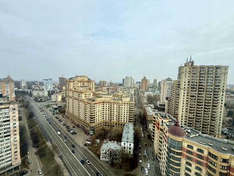коммерческая по адресу Вячеслава Черновола ул., 20