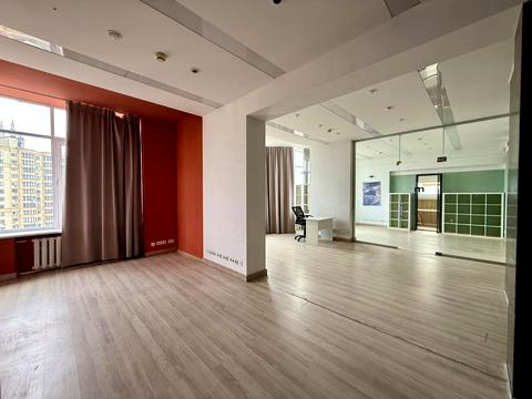 коммерческая по адресу Вячеслава Черновола ул., 20