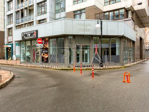 комерційна за адресою Андрія Верхогляда вул. (Михайла Драгомирова), 12