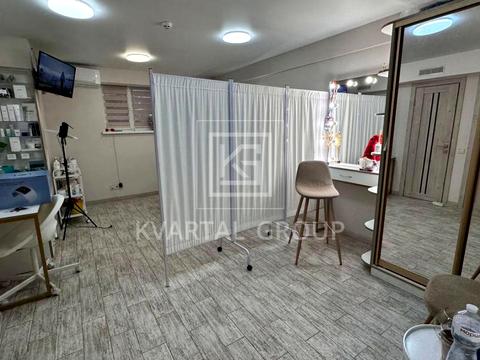 комерційна за адресою Західна вул., 2