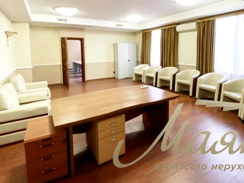 коммерческая по адресу Николая Михновского бульв. (Дружбы народов), 38