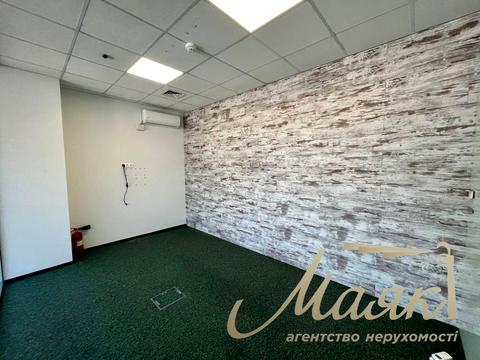 коммерческая по адресу Николая Амосова ул., 12