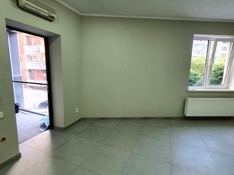 комерційна за адресою Наукова вул., 59а