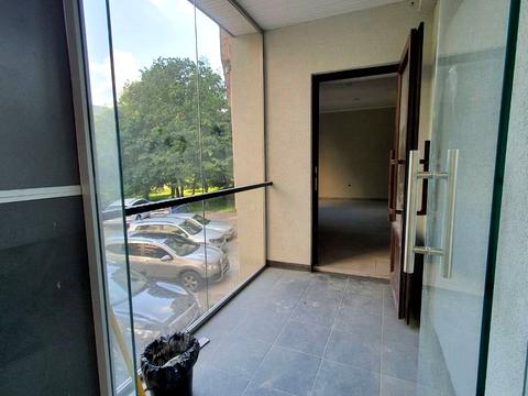 комерційна за адресою Наукова вул., 59а