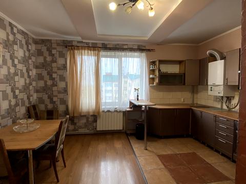 квартира за адресою Тролейбусна вул., 28