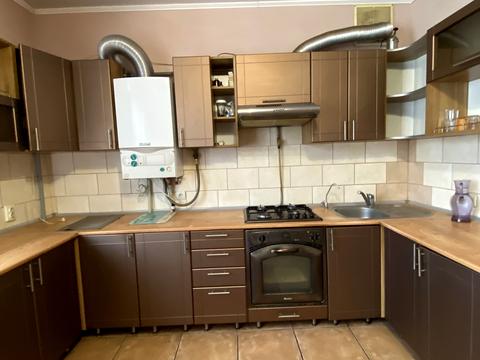 квартира за адресою Тролейбусна вул., 28