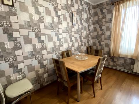 квартира за адресою Тролейбусна вул., 28