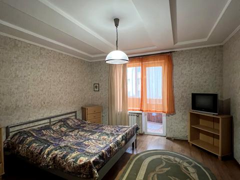 квартира за адресою Тролейбусна вул., 28
