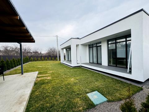 будинок за адресою Хутірська