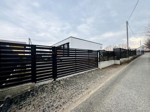 будинок за адресою Хутірська