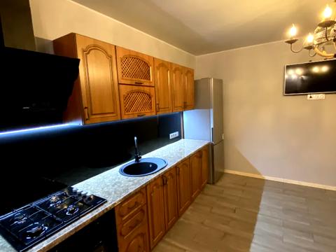 квартира за адресою Співдружності вул., 1