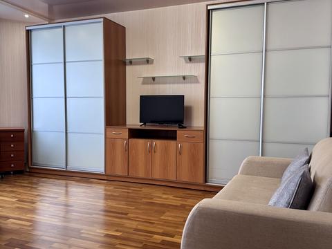 квартира за адресою Митрополита Андрея Шептицького вул. (Анатолія Луначарського), 10