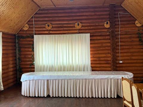 комерційна за адресою Новоселицька, 1А