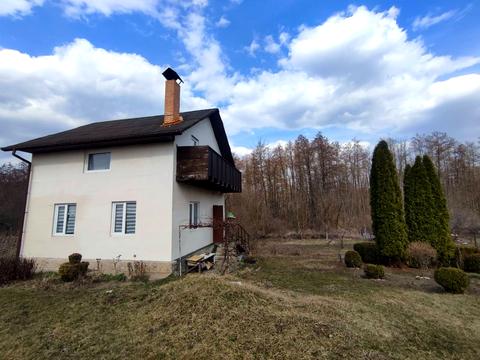 будинок за адресою Українська