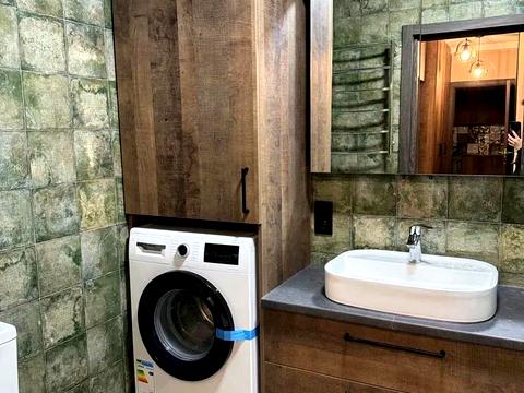 квартира за адресою Михайла Максимовича вул. (Онуфрія Трутенка), 28-Б