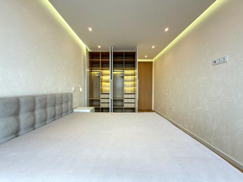 квартира за адресою Набережно-Рибальська вул., 27