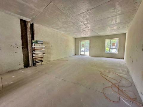 комерційна за адресою Малоголосківська вул., 28