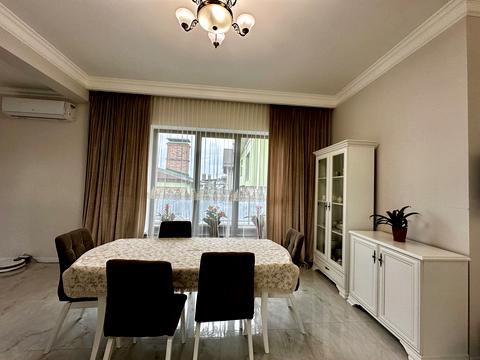 дом по адресу Богдана Хмельницького