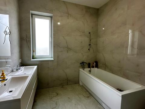 будинок за адресою Богдана Хмельницького