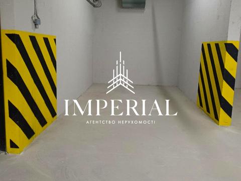 паркомісце за адресою Андрія Верхогляда вул. (Михайла Драгомирова), 30