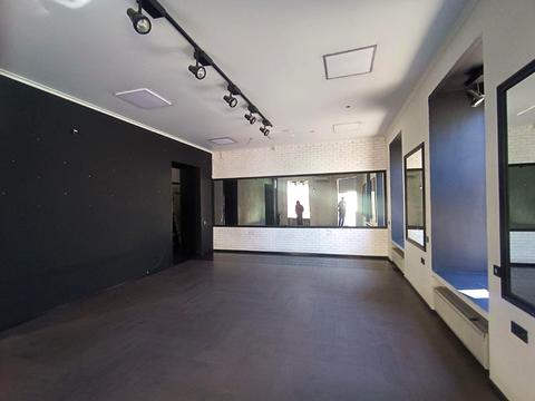 комерційна за адресою Польська вул., 17