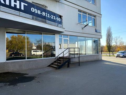 комерційна за адресою Райдужна, 25А