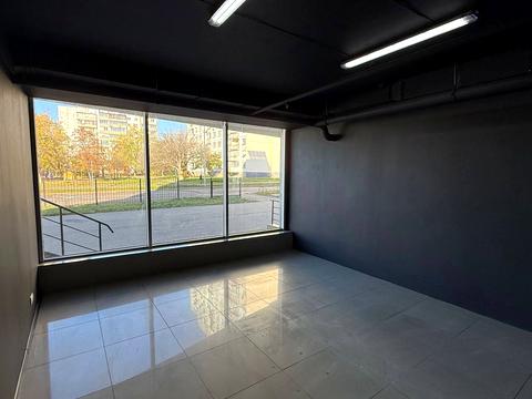 комерційна за адресою Райдужна, 25А