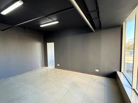 комерційна за адресою Райдужна, 25А