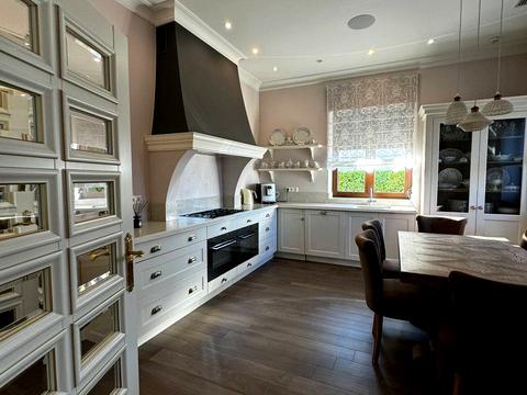 будинок за адресою Львівська