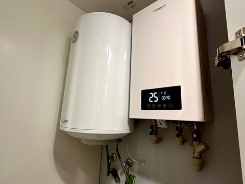 квартира за адресою Владислава Городецького вул. (Червоних Партизан), (Будинок)