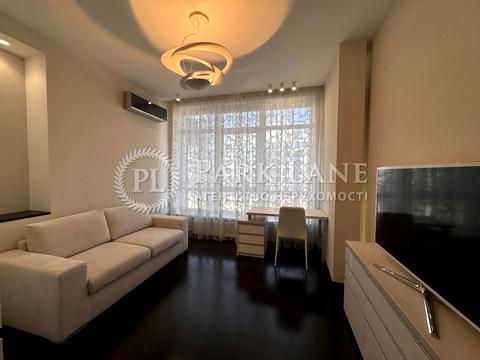 квартира по адресу Андрея Верхогляда ул. (Михайла Драгомирова), 3