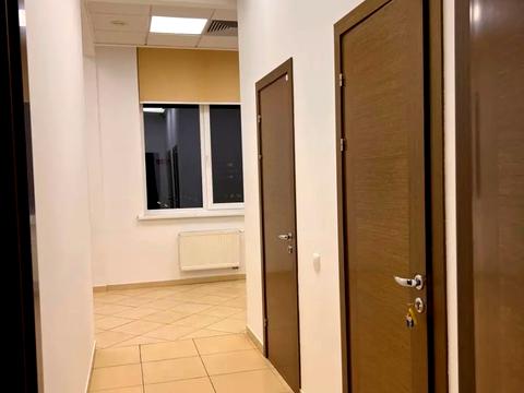комерційна за адресою Жилянська вул., 110