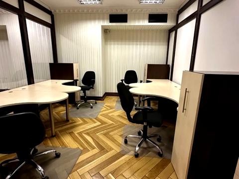 комерційна за адресою Жилянська вул., 72